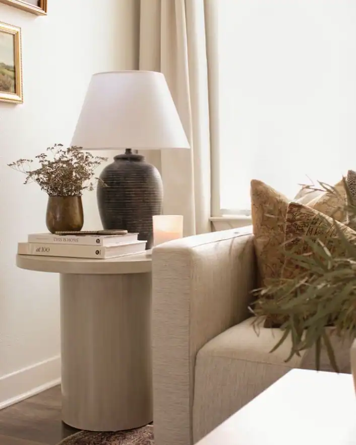 17 Smart End Table Decor Ideas that will Transform Your Living Room 2 end table decor ideas 1