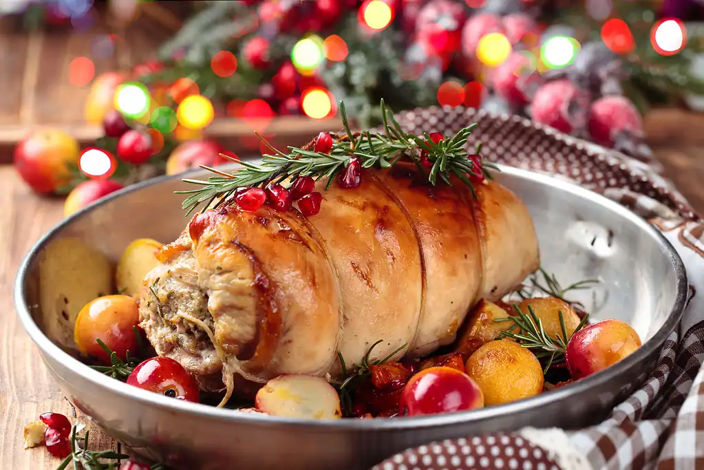 14 Healthy and Easy Thanksgiving Recipes to Wow Your Guests 8 Herb-Roasted Turkey Breast