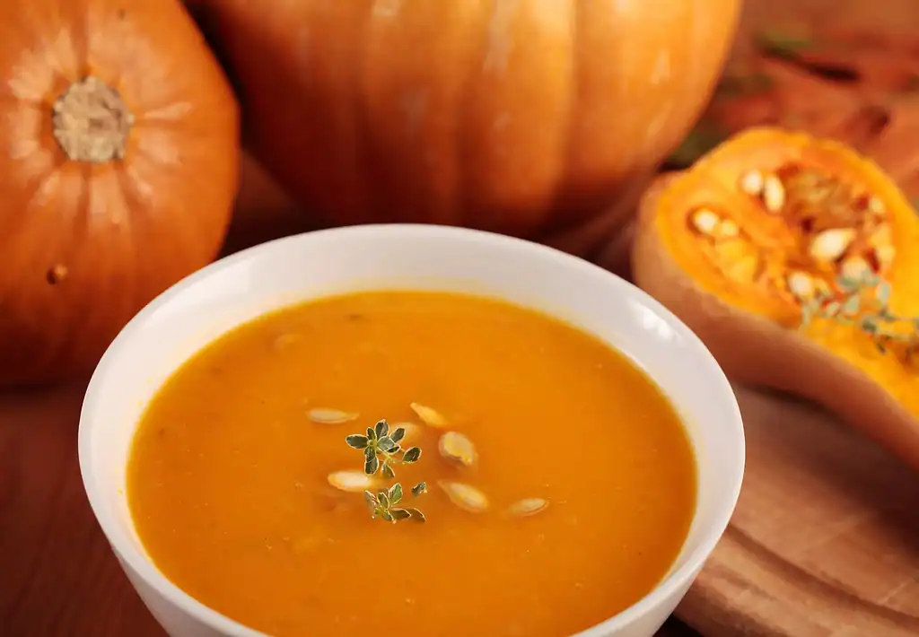14 Healthy and Easy Thanksgiving Recipes to Wow Your Guests 2 Roasted Butternut Squash Soup