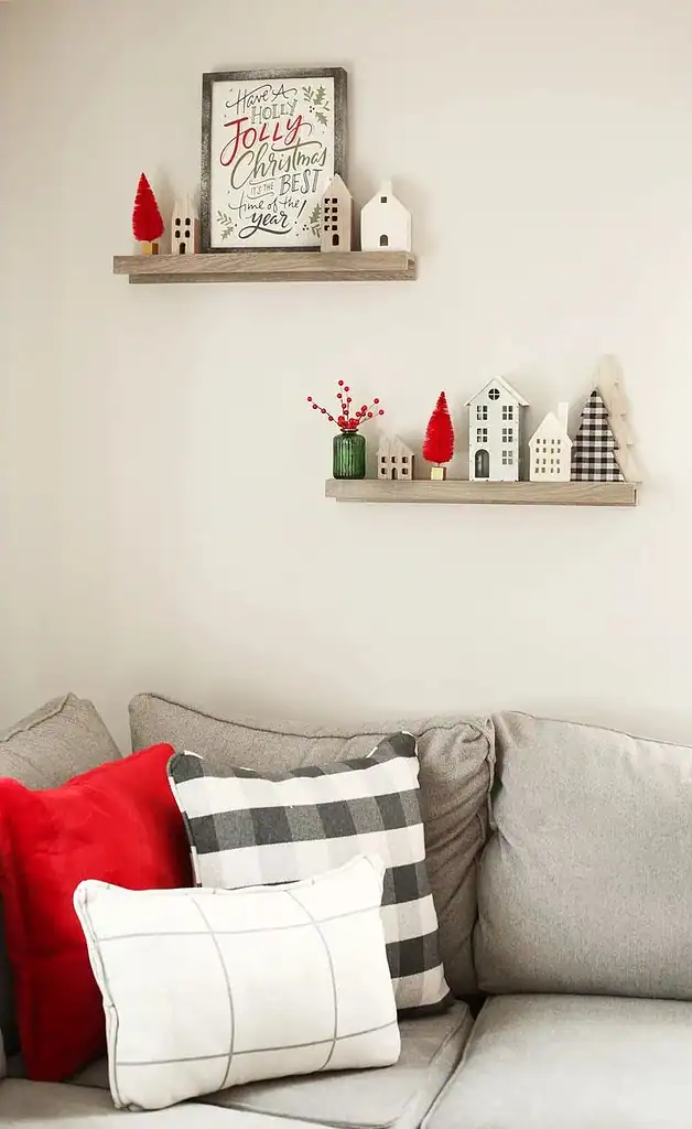 Small Apartment Christmas Decor  