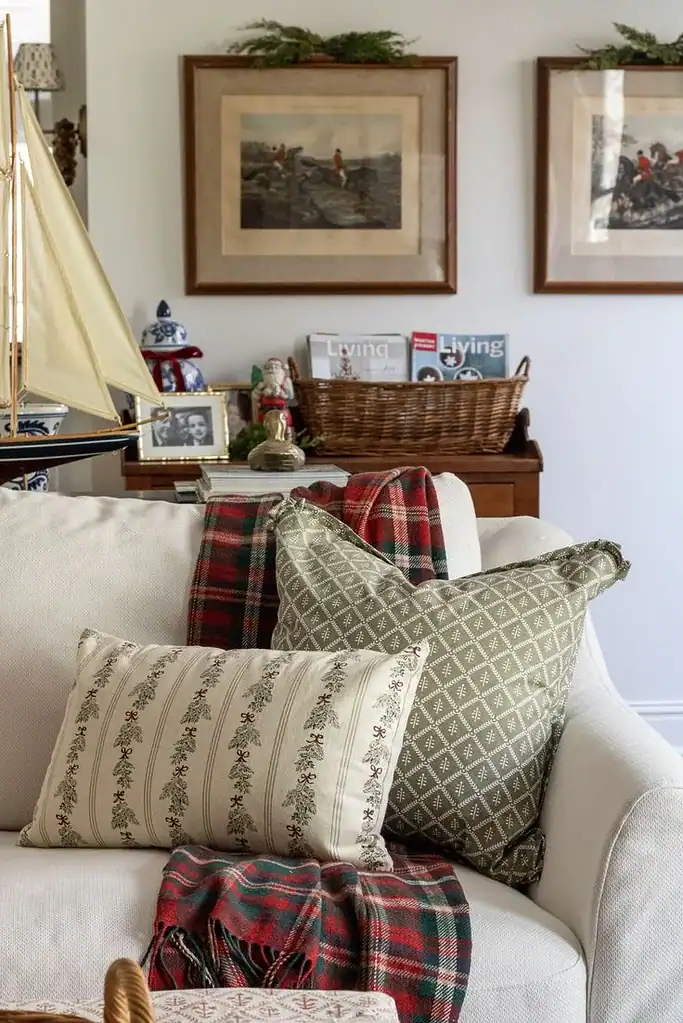 Vintage Christmas Living Room Decor 