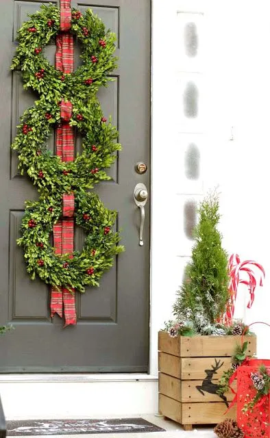 Wreath Christmas front door décor 