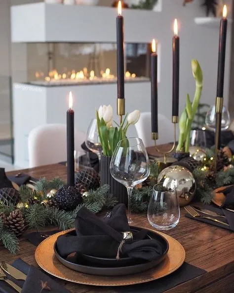 Black and gold table centerpieces 