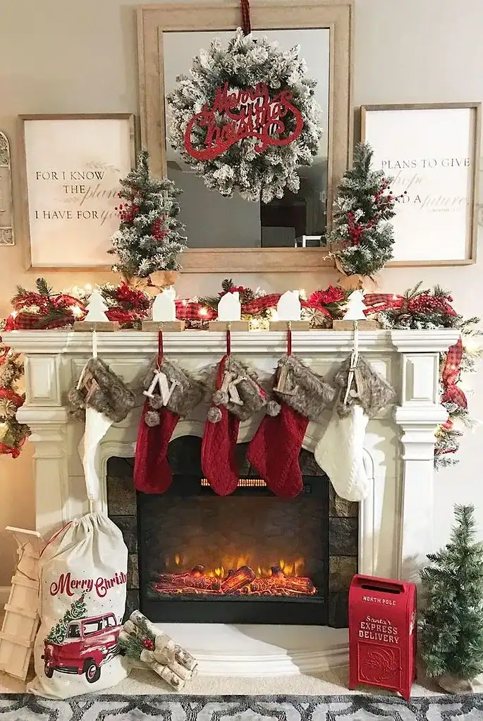 26 Delightful Christmas Mantel Decor Ideas for a Festive Home 22 Christmas festive mantel
