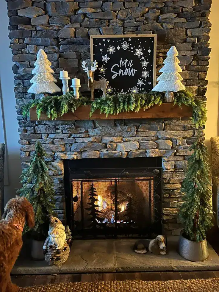 26 Delightful Christmas Mantel Decor Ideas for a Festive Home 23 fireplace Christmas mantel
