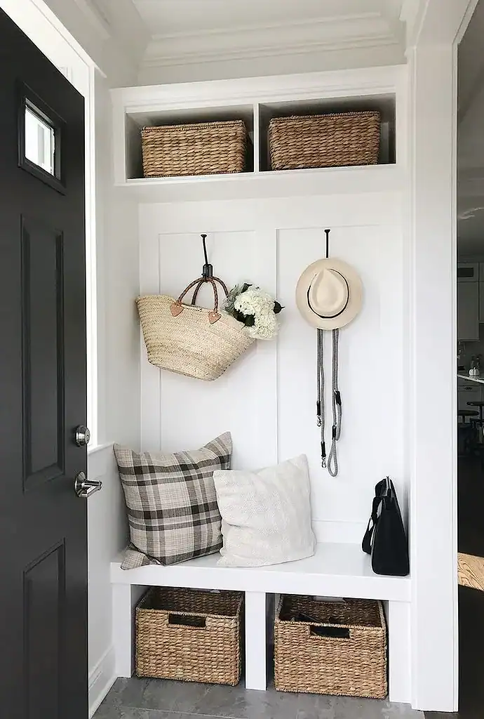 DIY small mudroom 
