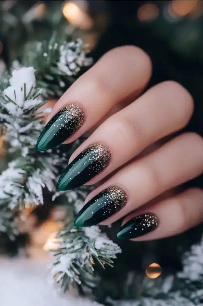 28 Easy Christmas Nail Design Ideas That Are Extra Festive 12 Glitter Christmas Nails