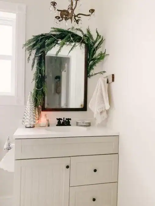 small apartment christmas bathroom decor  