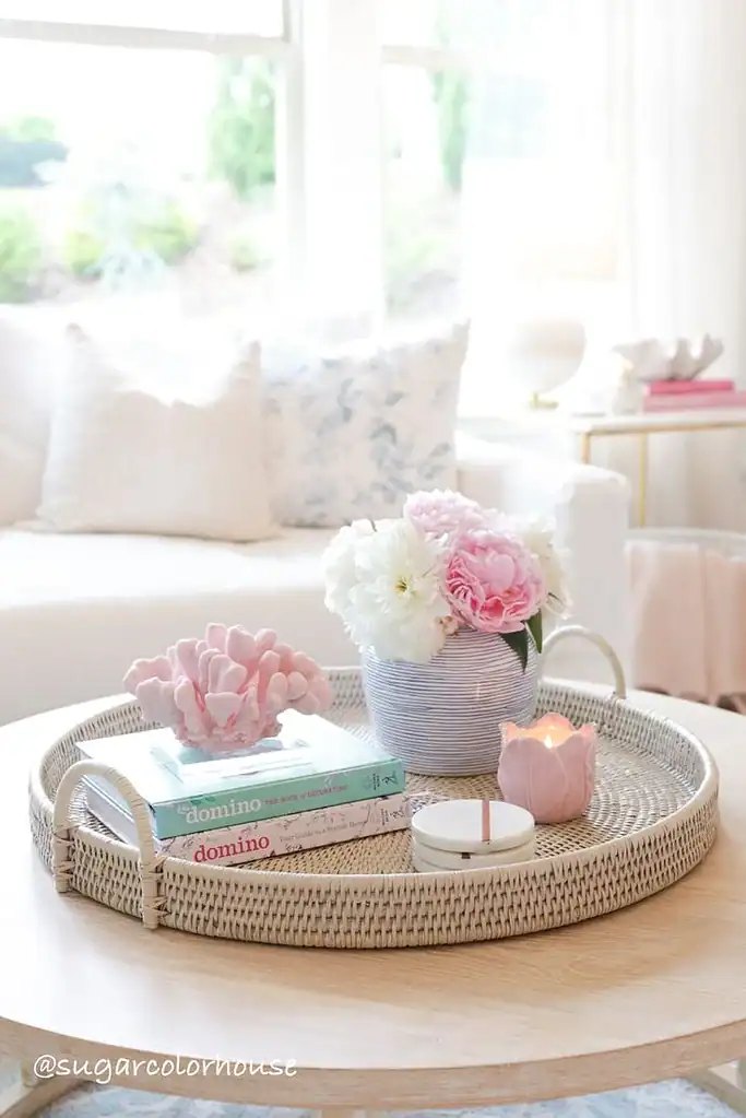 Pastel-coffee-table-decor