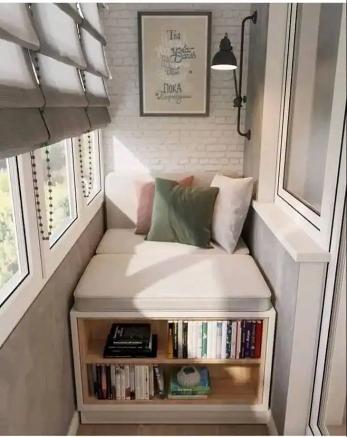 balcony-cozy-reading-nook