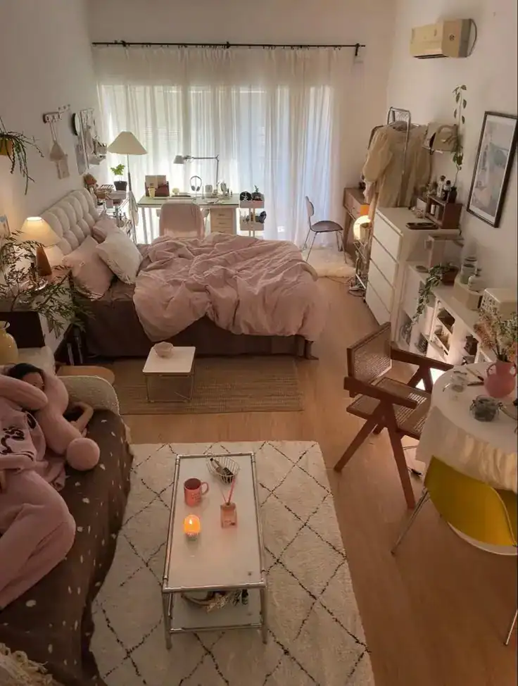 small apt decorating