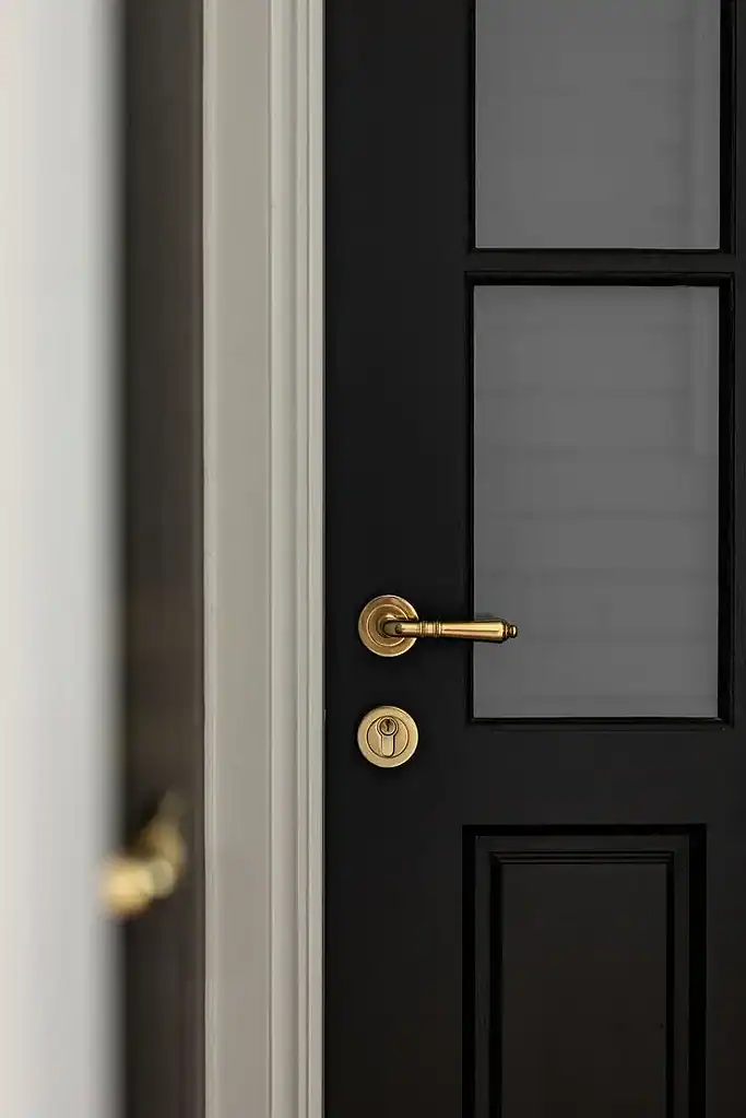 small studio apartment decorating ideas on a budget