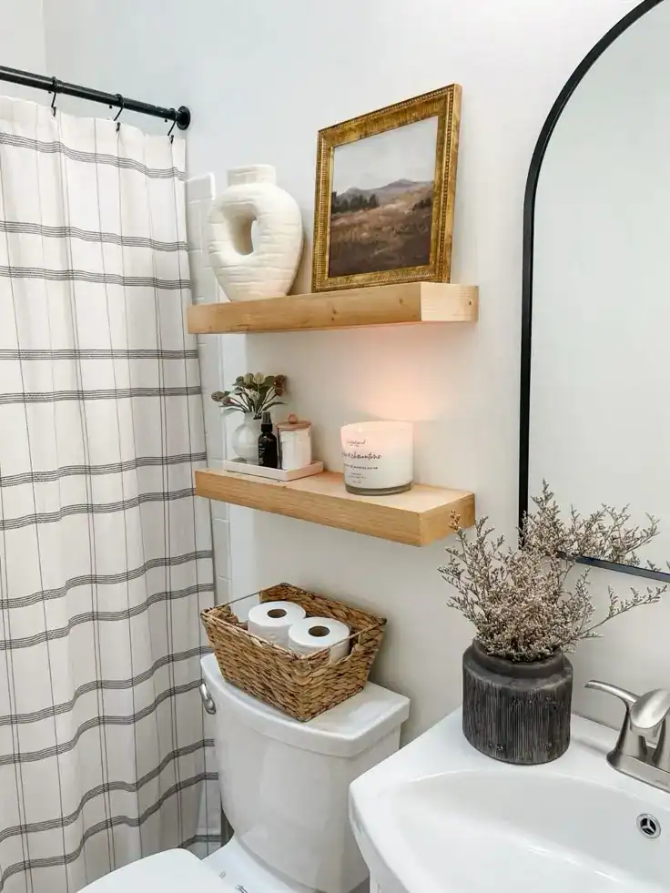 Neutral small Bathroom