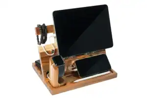 26 Best Last Minute Father's Day Gift Ideas To Surprise Him 29 phone charging station